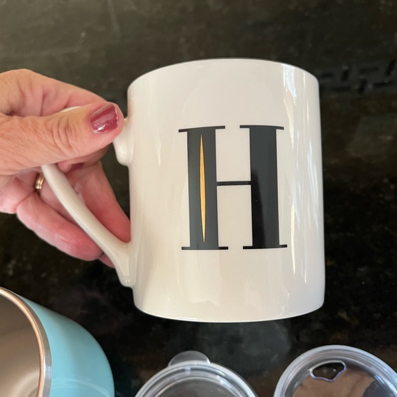 Personalized Haley Mugs and Tumblers Set All excellent like new. Great gifts - Picture 8 of 8